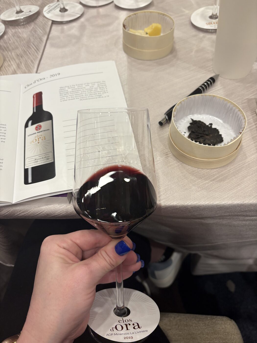 Kyli Lensing Wine & Co. moment 5